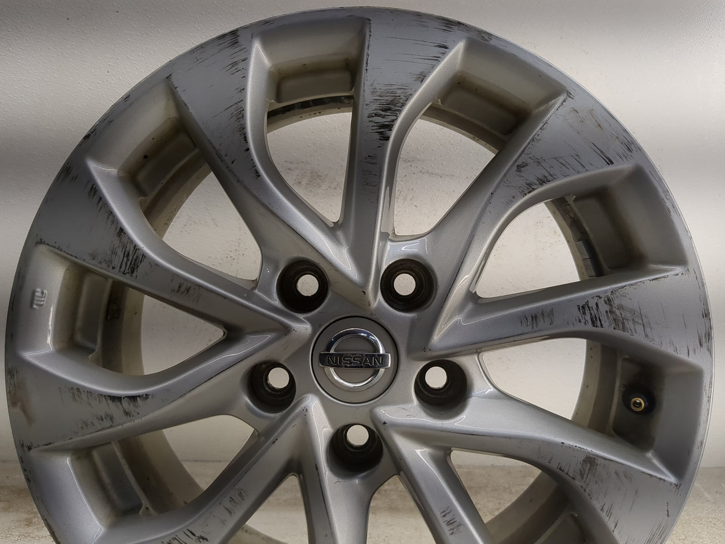 2016-2019 Nissan Sentra Oem Wheel Rim - Oemusedautoparts1.com