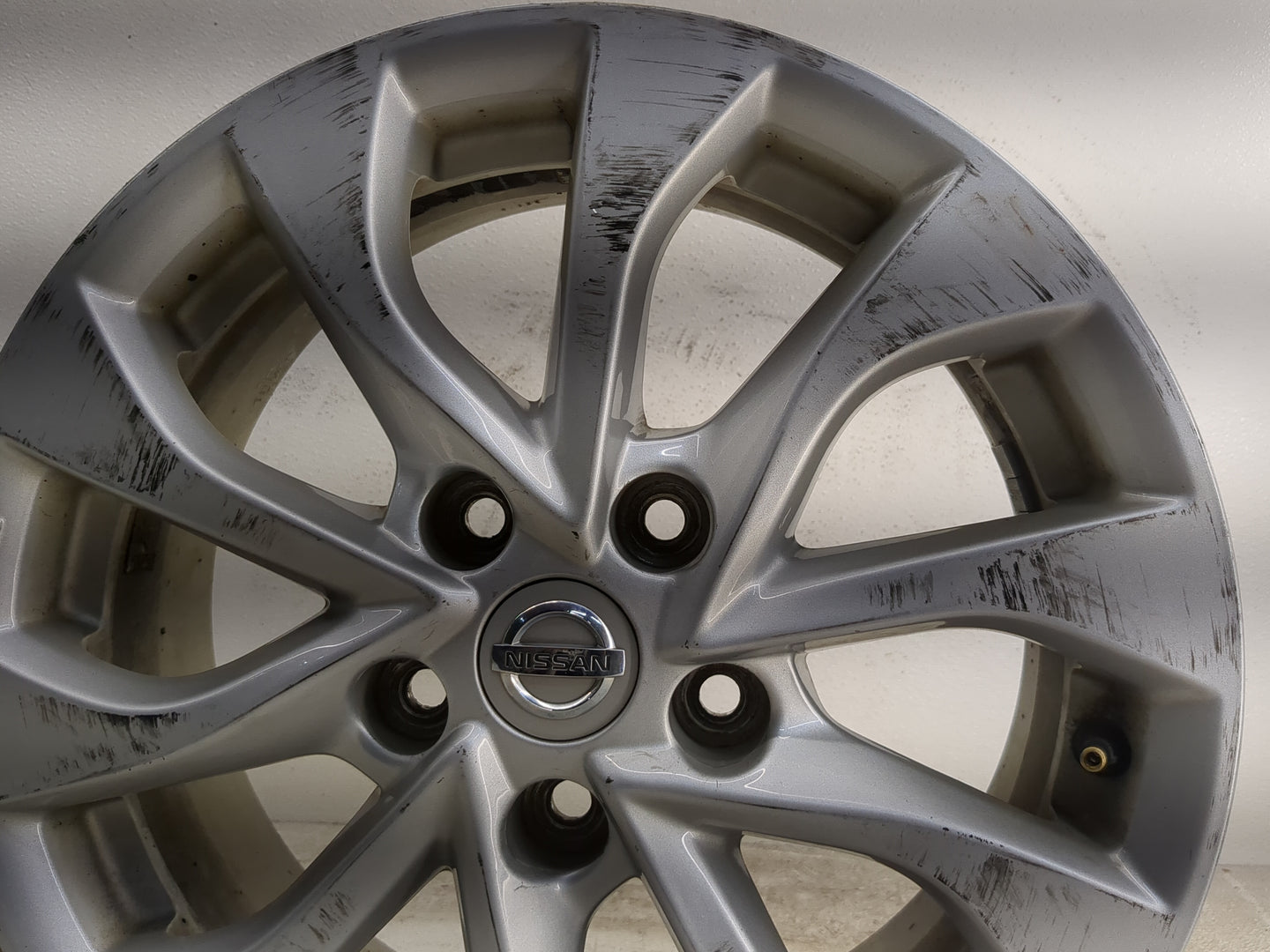 2016-2019 Nissan Sentra Oem Wheel Rim - Oemusedautoparts1.com