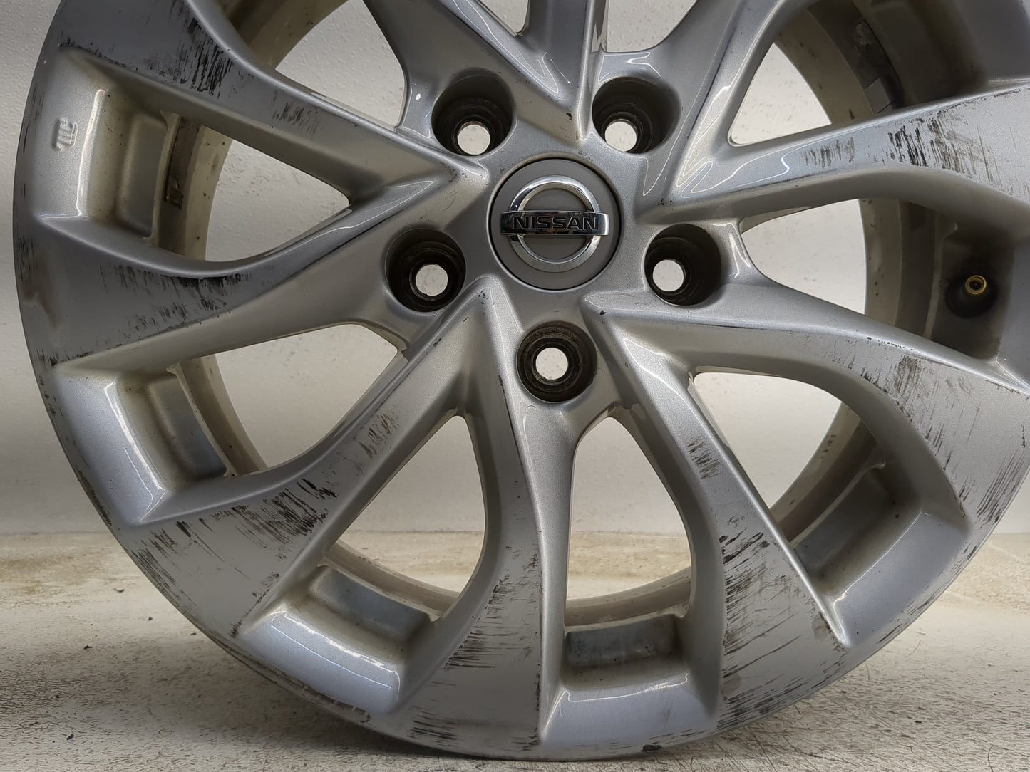 2016-2019 Nissan Sentra Oem Wheel Rim - Oemusedautoparts1.com