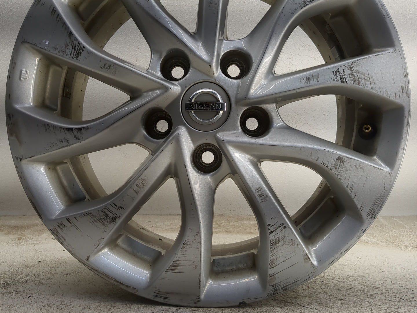 2016-2019 Nissan Sentra Oem Wheel Rim - Oemusedautoparts1.com