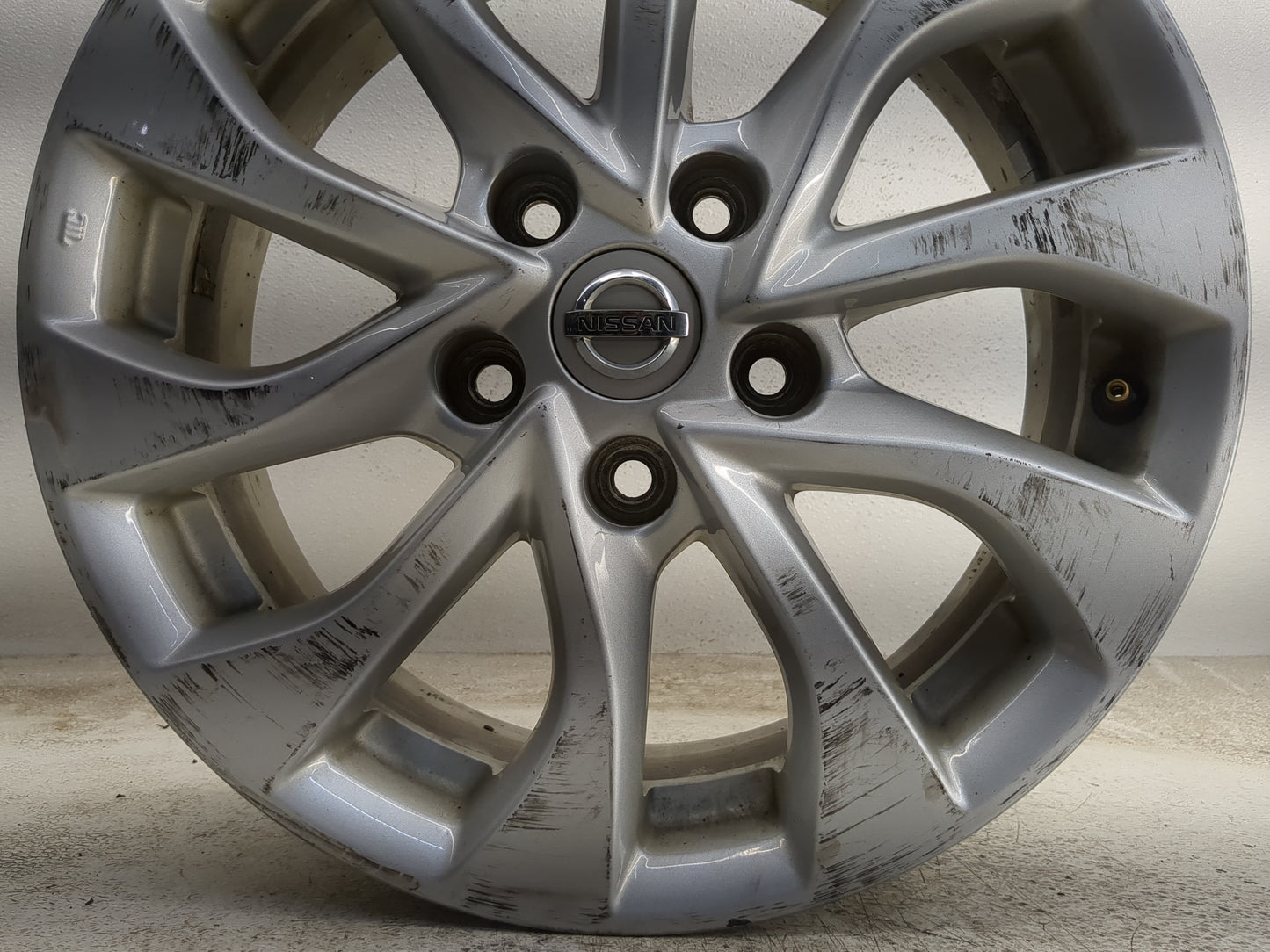 2016-2019 Nissan Sentra Oem Wheel Rim - Oemusedautoparts1.com