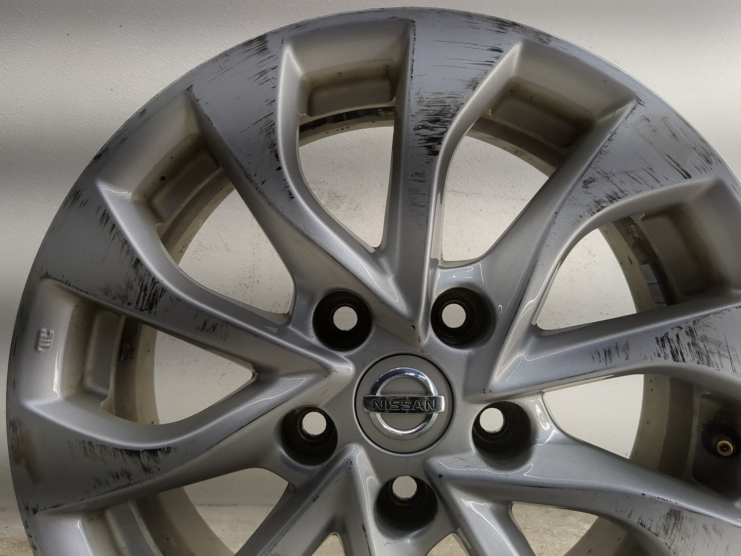 2016-2019 Nissan Sentra Oem Wheel Rim - Oemusedautoparts1.com
