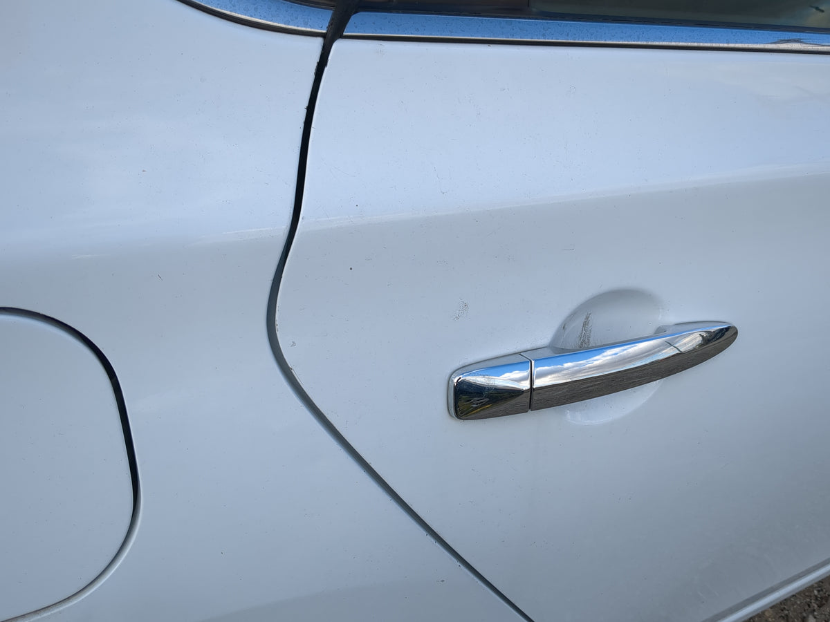 2013-2019 Nissan Sentra Passenger Rear Door Oem 1215317 - Oemusedautoparts1.com
