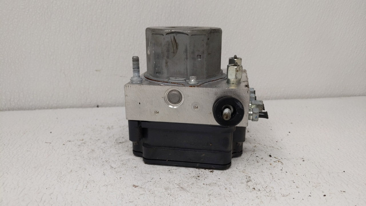 2019 Nissan Sentra ABS Pump Control Module Replacement P/N:47660 6UD0C Fits OEM Used Auto Parts - Oemusedautoparts1.com