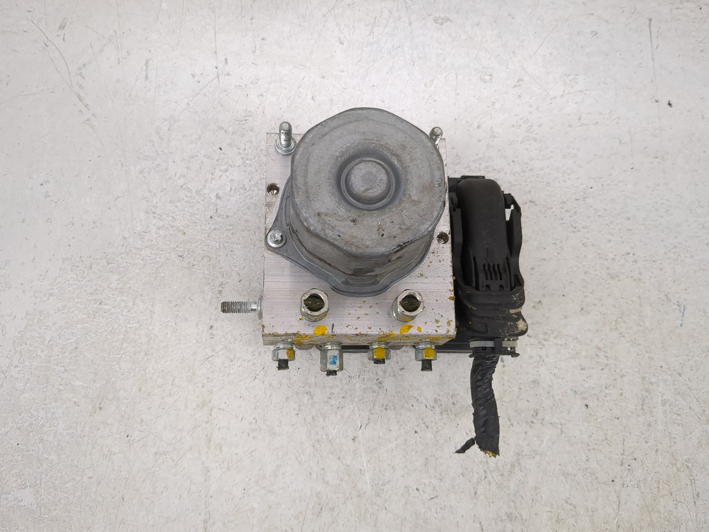 2019 Nissan Sentra ABS Pump Control Module Replacement P/N:47660 6UD0C Fits OEM Used Auto Parts - Oemusedautoparts1.com