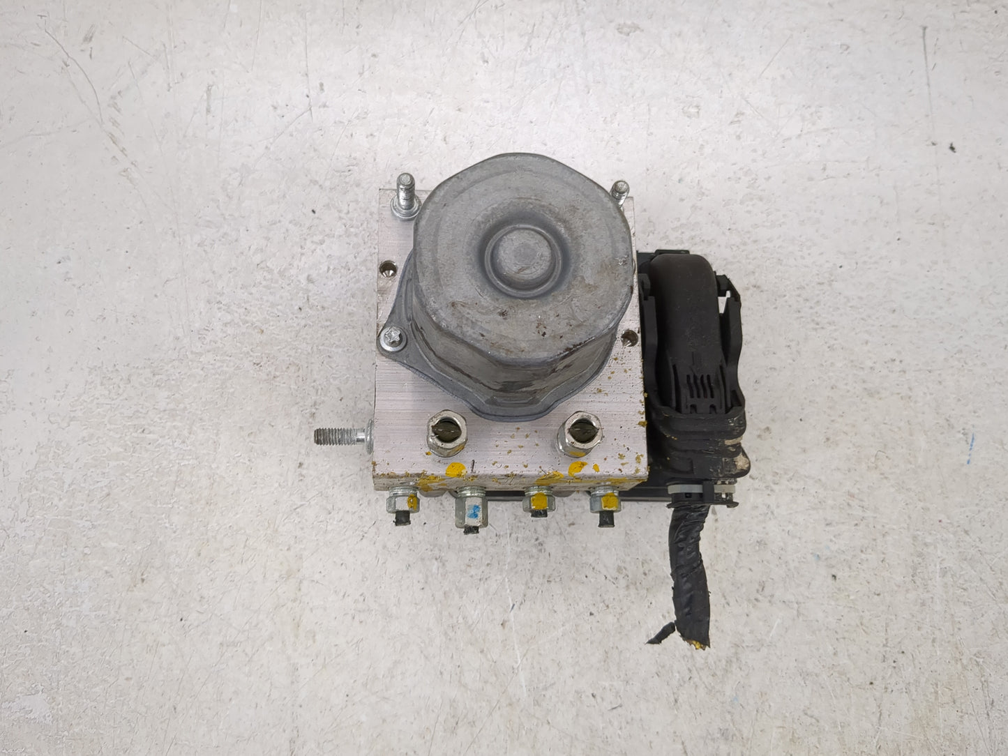 2019 Nissan Sentra ABS Pump Control Module Replacement P/N:47660 6UD0C Fits OEM Used Auto Parts - Oemusedautoparts1.com