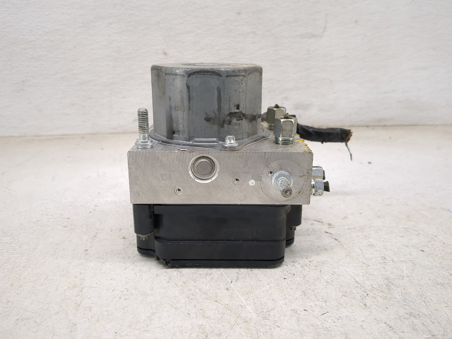 2019 Nissan Sentra ABS Pump Control Module Replacement P/N:47660 6UD0C Fits OEM Used Auto Parts - Oemusedautoparts1.com