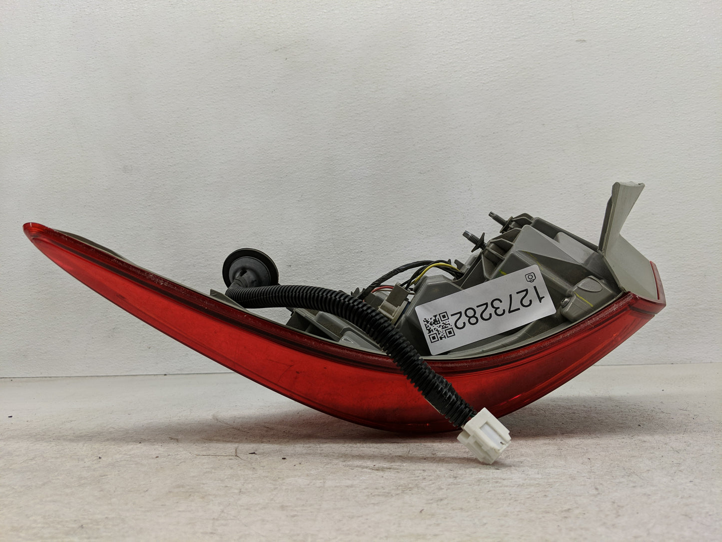 2016-2019 Nissan Sentra Tail Light Assembly Driver Left OEM Fits Fits 2016 2017 2018 2019 OEM Used Auto Parts - Oemusedautop