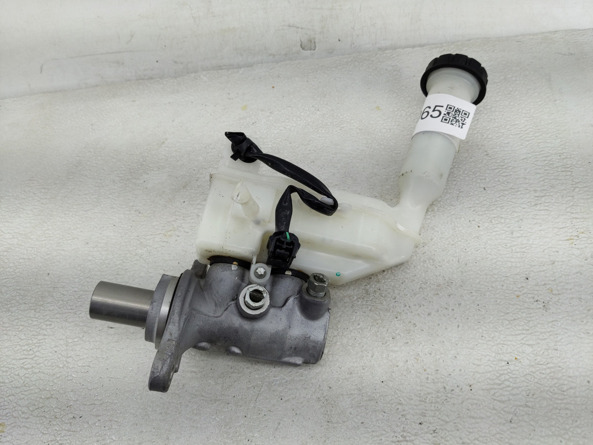 2019 Nissan Sentra Power Brake Booster Oem 1290065 - Oemusedautoparts1.com