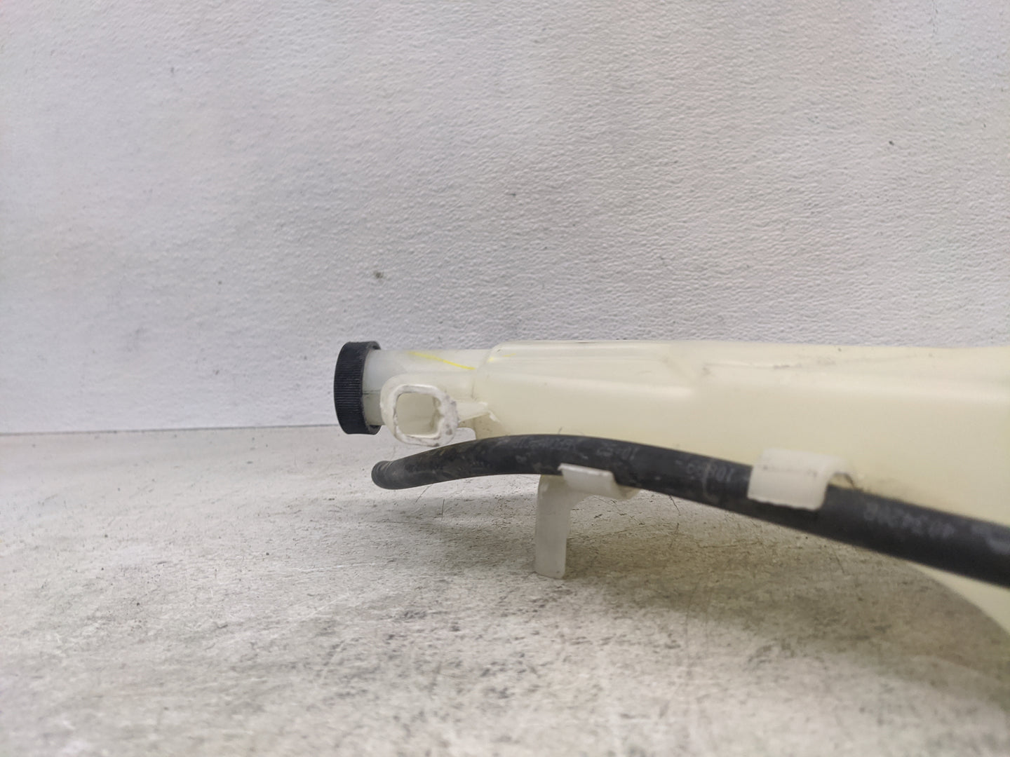 2013-2019 Nissan Sentra Radiator Coolant Overflow Expansion Tank Bottle - Oemusedautoparts1.com