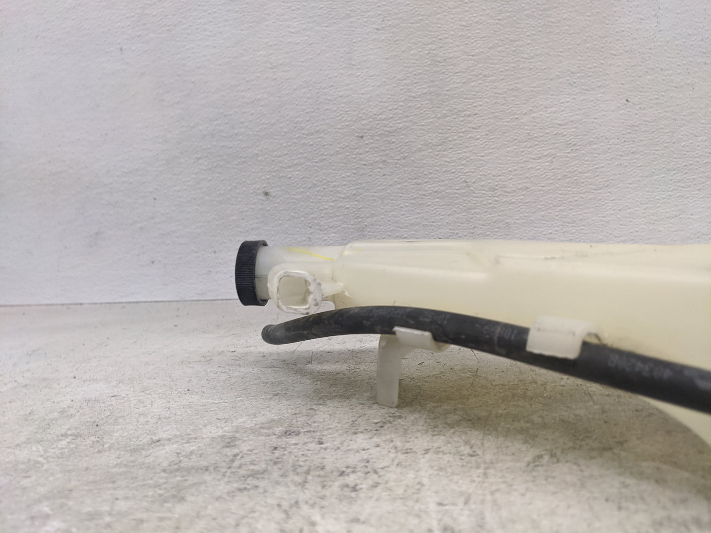 2013-2019 Nissan Sentra Radiator Coolant Overflow Expansion Tank Bottle - Oemusedautoparts1.com