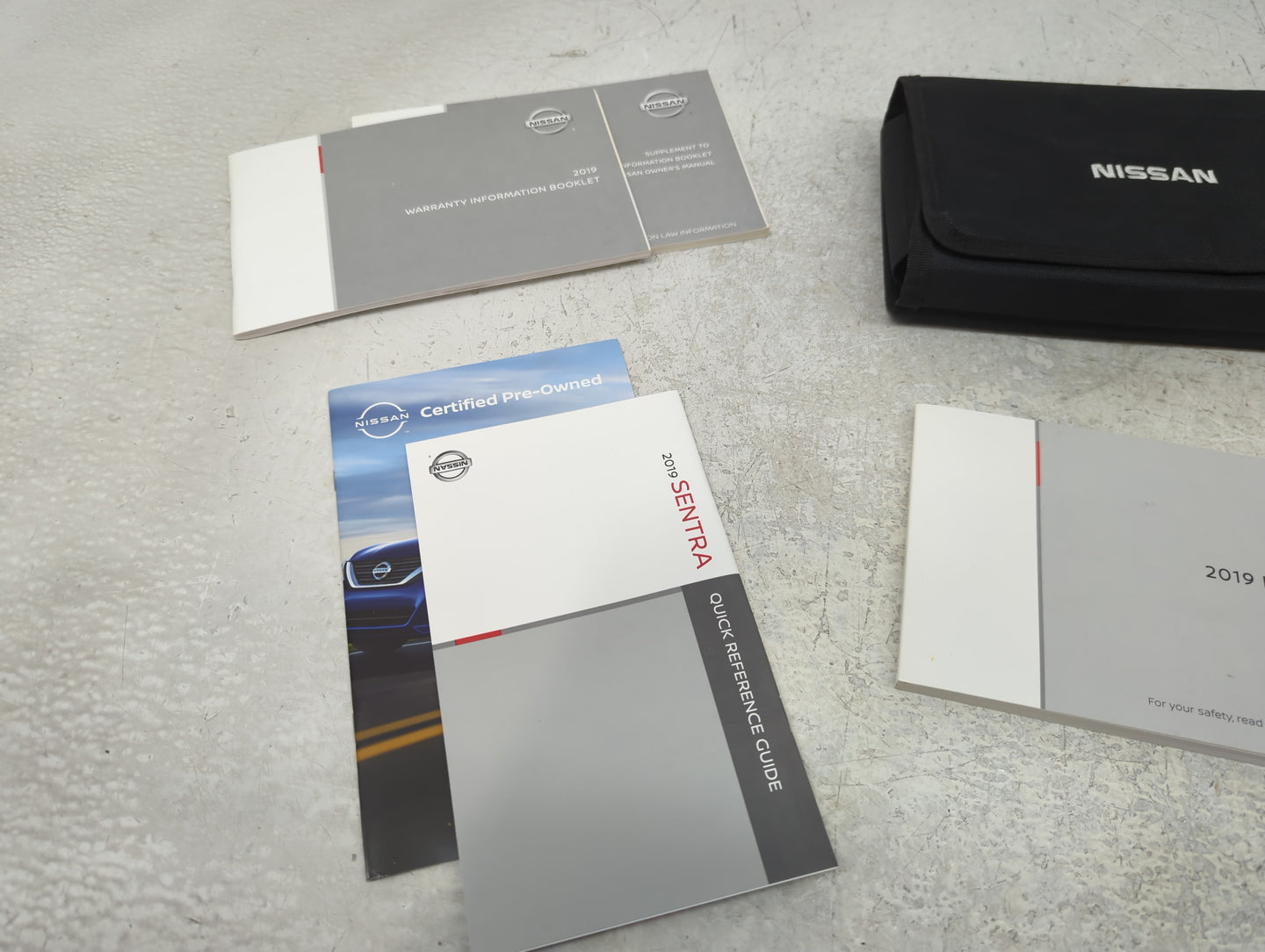 2019 Nissan Sentra Owners Manual Book Guide P/N:OM19EM 0B17U2 OEM Used Auto Parts - Oemusedautoparts1.com