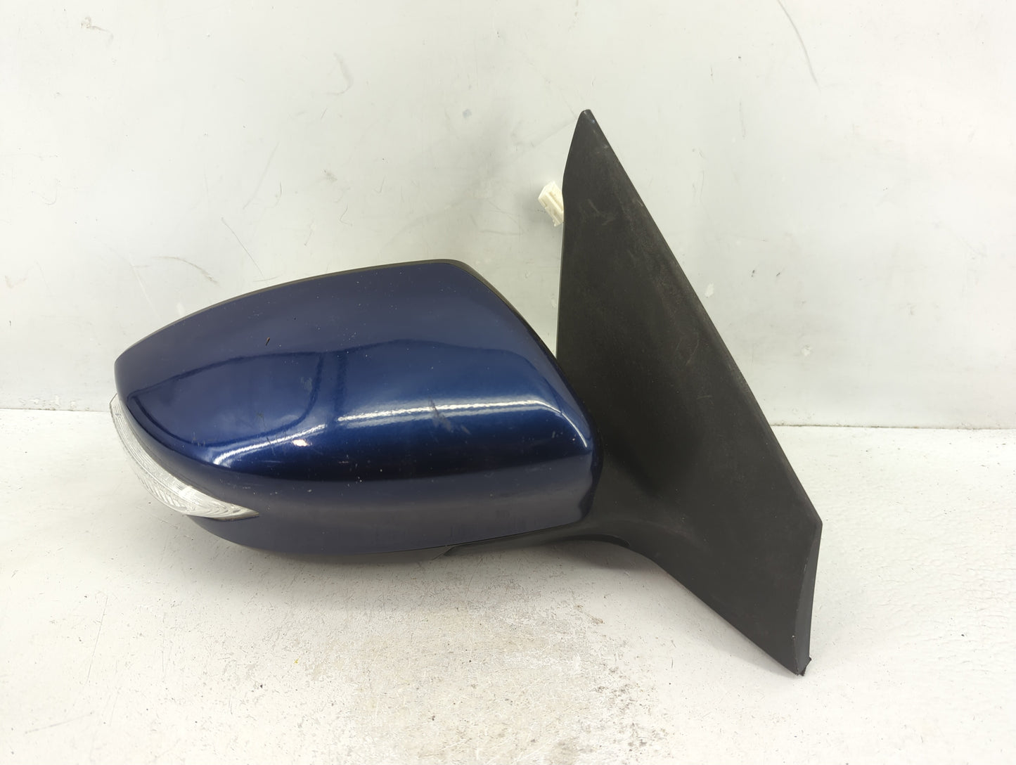 2016-2019 Nissan Sentra Passenger Side View Mirror - Right Door Mirror OEM Used - Oemusedautoparts1.com