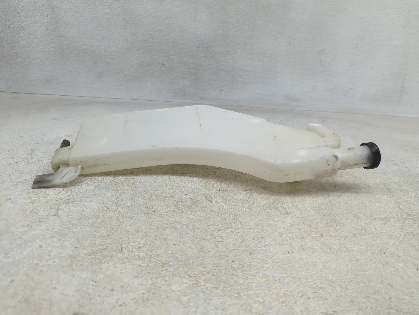 2013-2019 Nissan Sentra Radiator Coolant Overflow Expansion Tank Bottle - Oemusedautoparts1.com