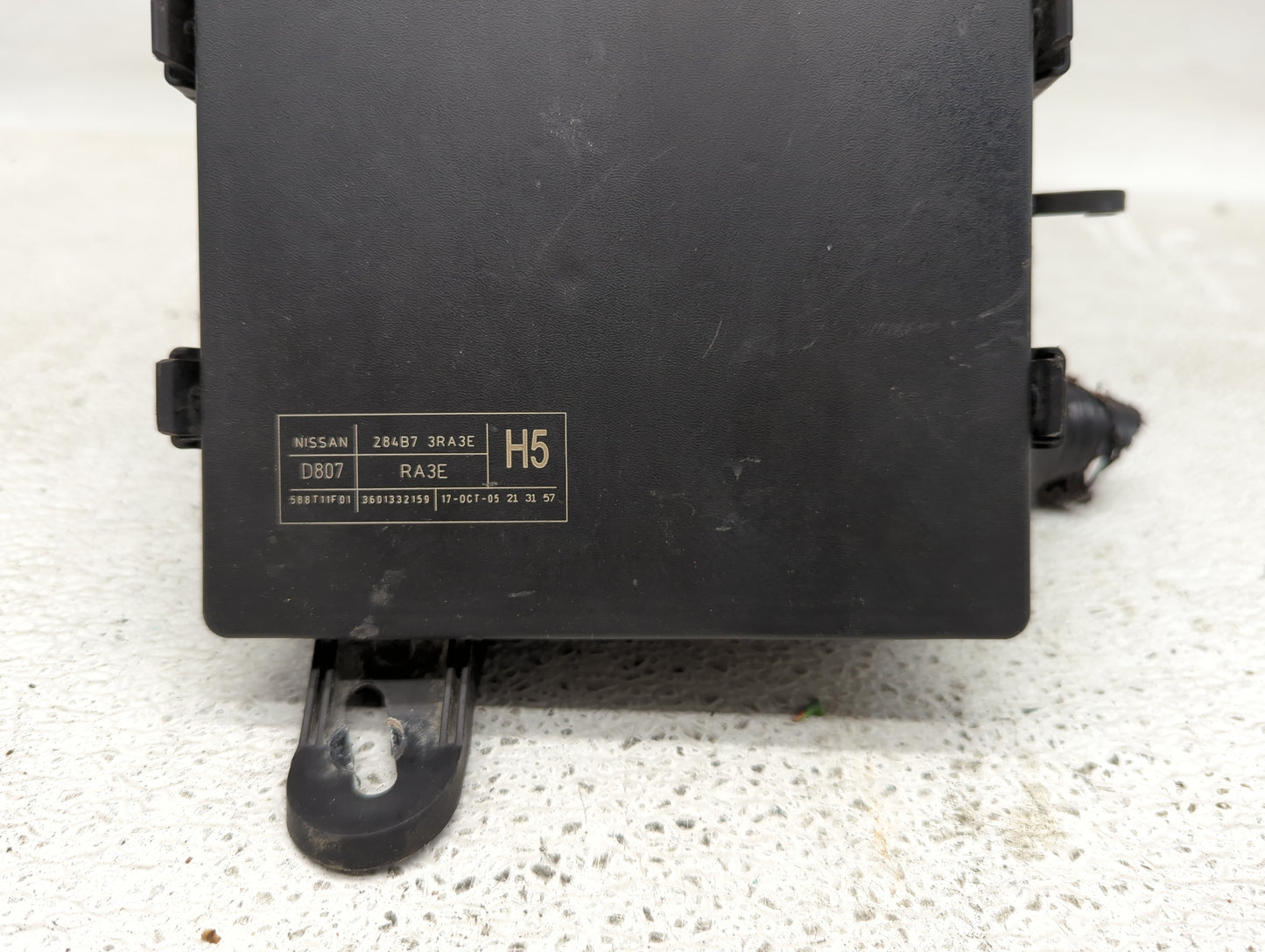 2013-2019 Nissan Sentra Fusebox Fuse Box Panel Relay Module P/N:284B7 3RA3E Fits Fits 2013 2014 2015 2016 2017 2018 2019 OEM
