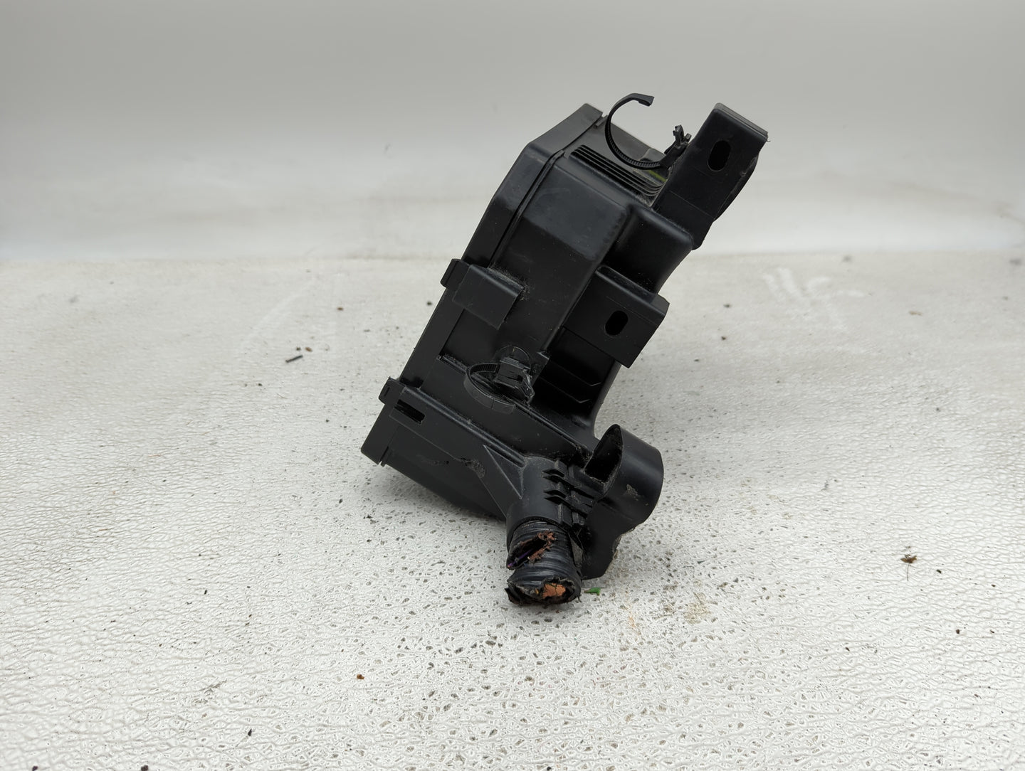 2013-2019 Nissan Sentra Fusebox Fuse Box Panel Relay Module P/N:284B7 3RA3E Fits Fits 2013 2014 2015 2016 2017 2018 2019 OEM
