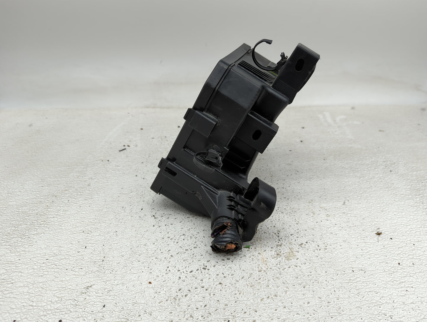 2013-2019 Nissan Sentra Fusebox Fuse Box Panel Relay Module P/N:284B7 3RA3E Fits Fits 2013 2014 2015 2016 2017 2018 2019 OEM