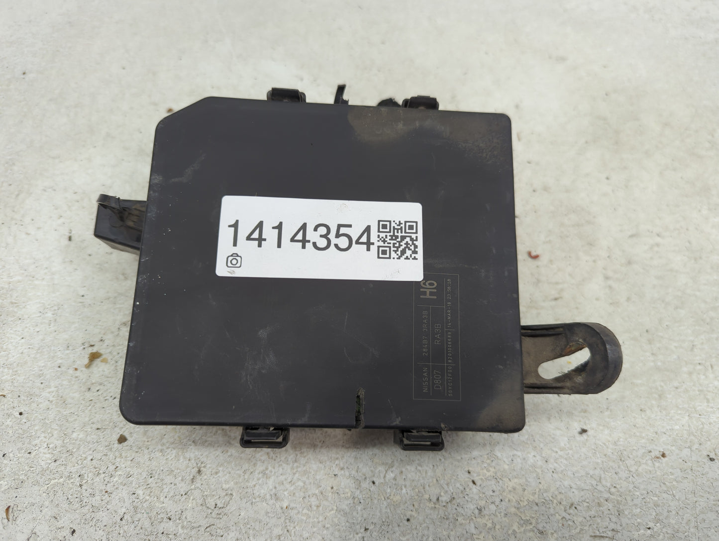 2013-2019 Nissan Sentra Fusebox Fuse Box Panel Relay Module P/N:284B7 3RA3B Fits Fits 2013 2014 2015 2016 2017 2018 2019 OEM
