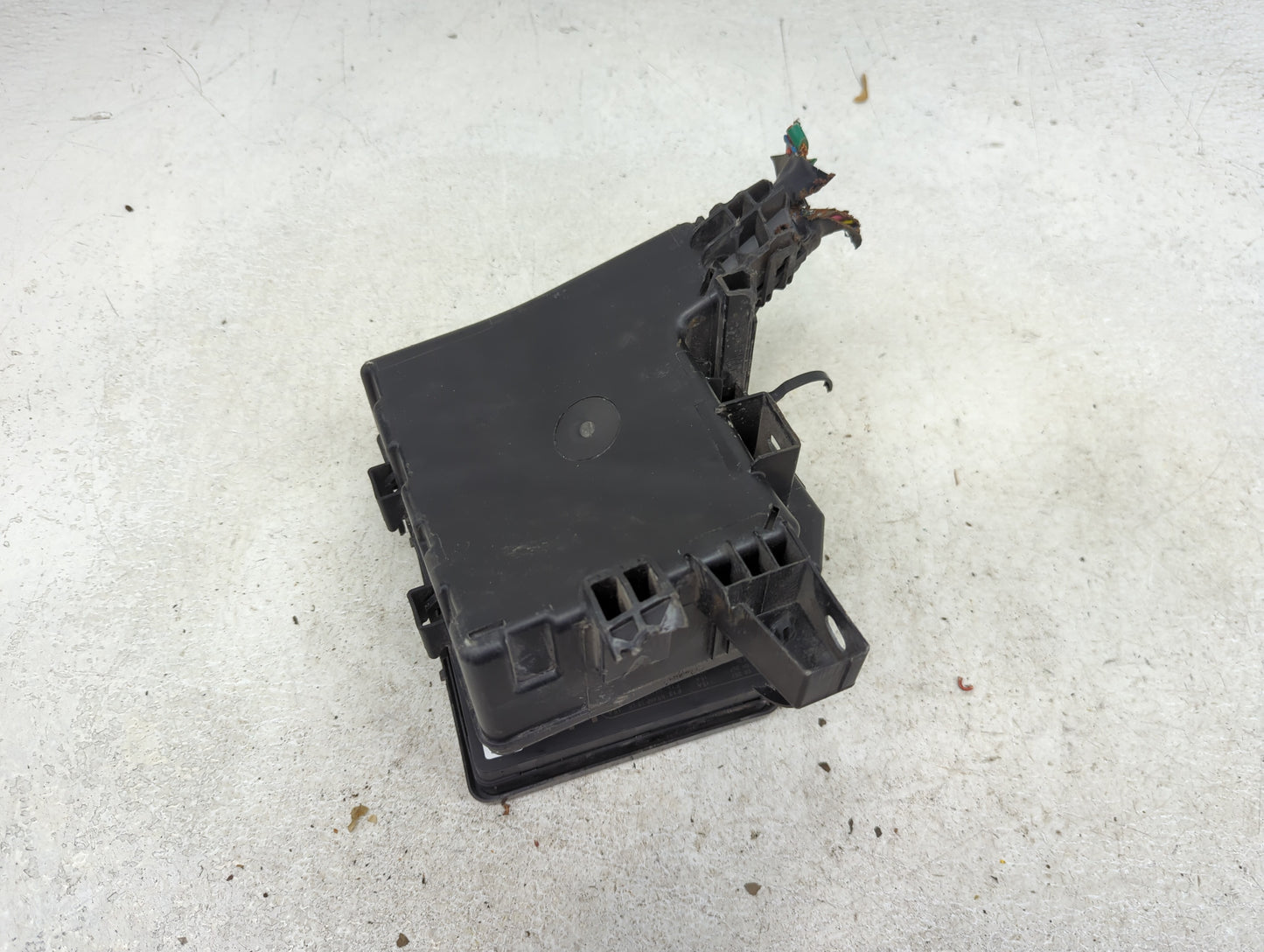 2013-2019 Nissan Sentra Fusebox Fuse Box Panel Relay Module P/N:284B7 3RA3B Fits Fits 2013 2014 2015 2016 2017 2018 2019 OEM