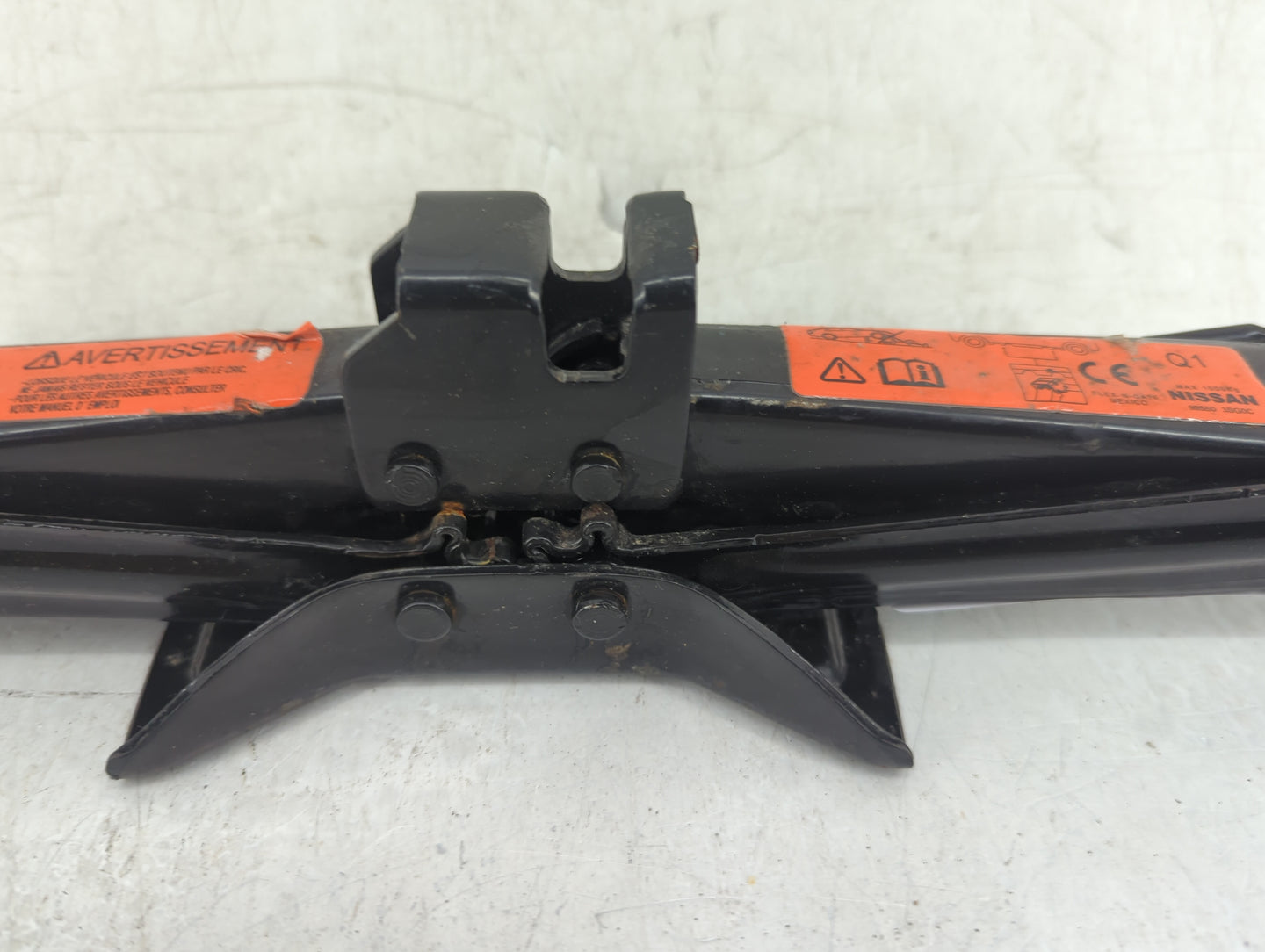 2019 Nissan Sentra Spare Scissor Car Jack 1415849 - Oemusedautoparts1.com