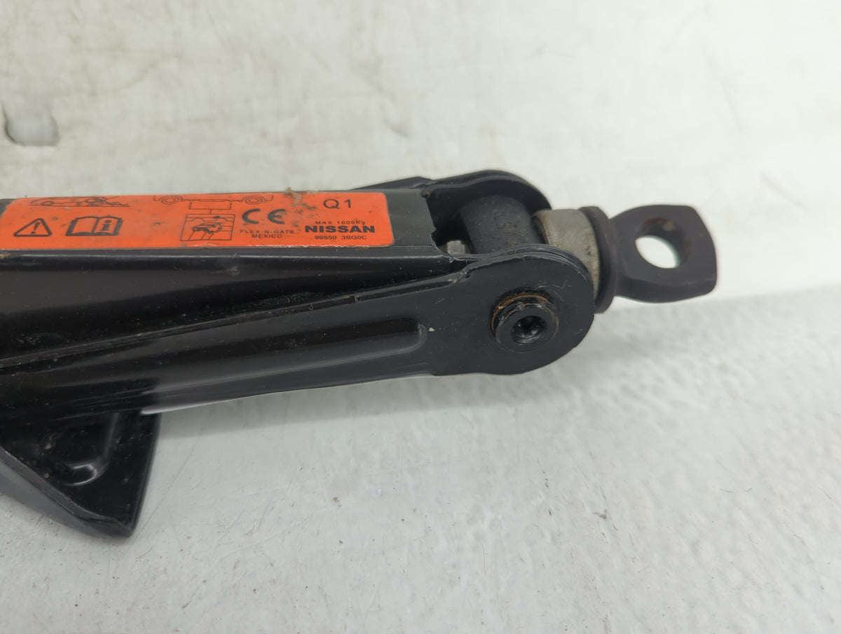 2019 Nissan Sentra Spare Scissor Car Jack 1415849 - Oemusedautoparts1.com