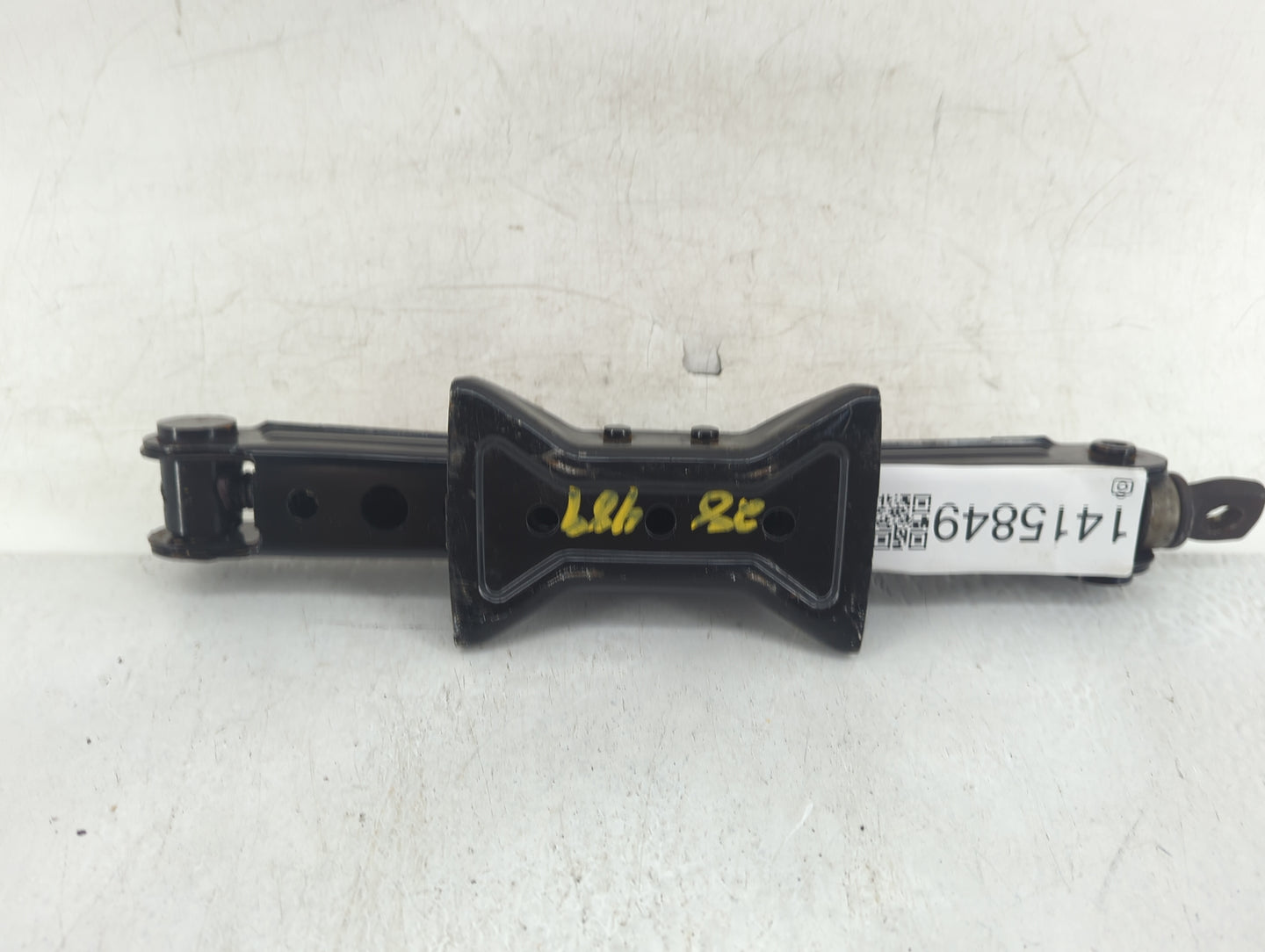 2019 Nissan Sentra Spare Scissor Car Jack 1415849 - Oemusedautoparts1.com
