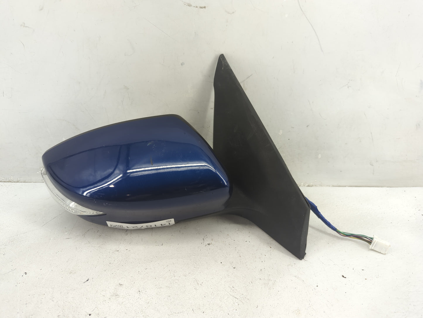 2016-2019 Nissan Sentra Passenger Side View Mirror - Right Door Mirror OEM Used - Oemusedautoparts1.com
