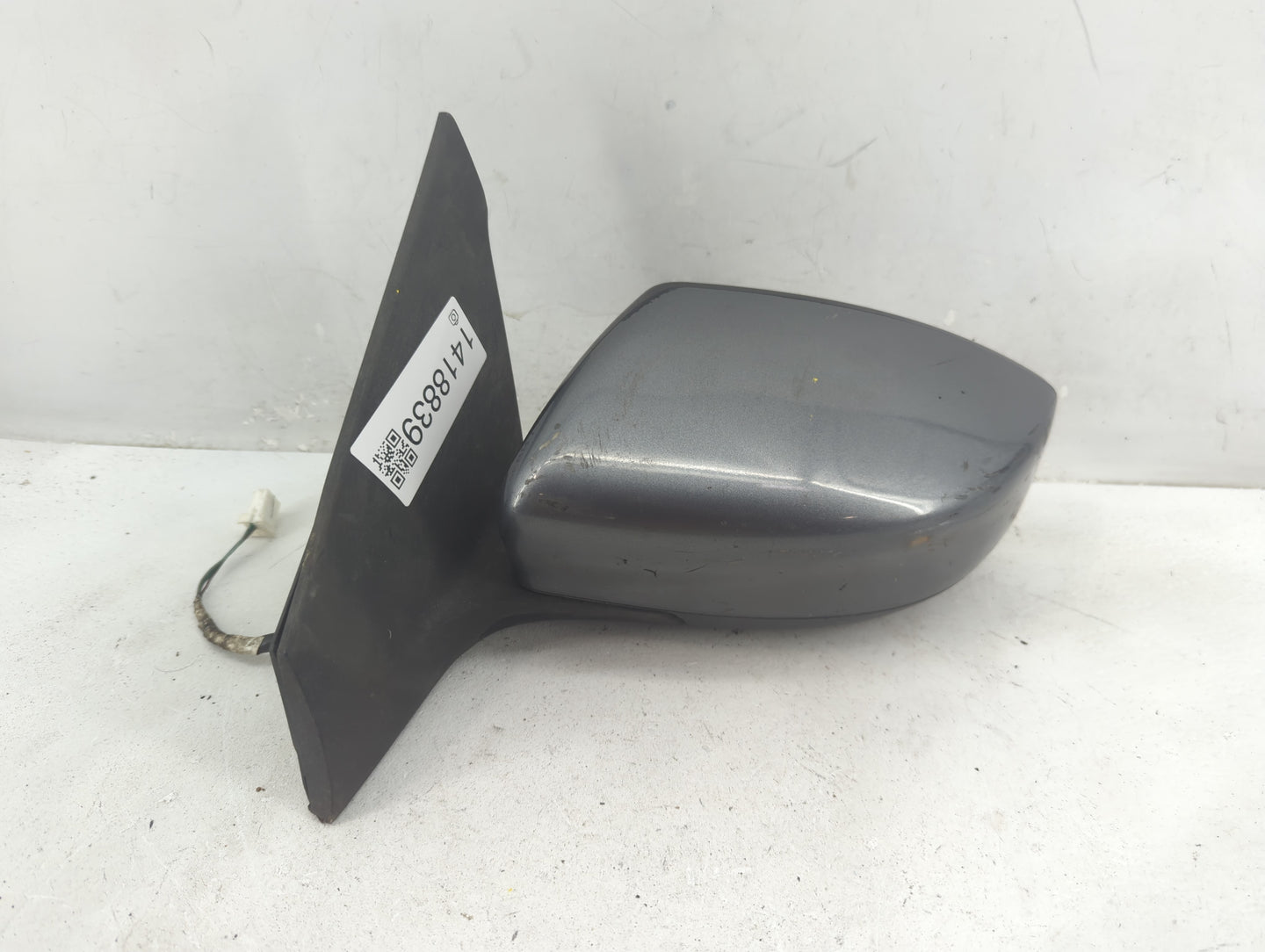 2016-2019 Nissan Sentra Driver Side View Mirror - Left Door Mirror OEM Used - Oemusedautoparts1.com
