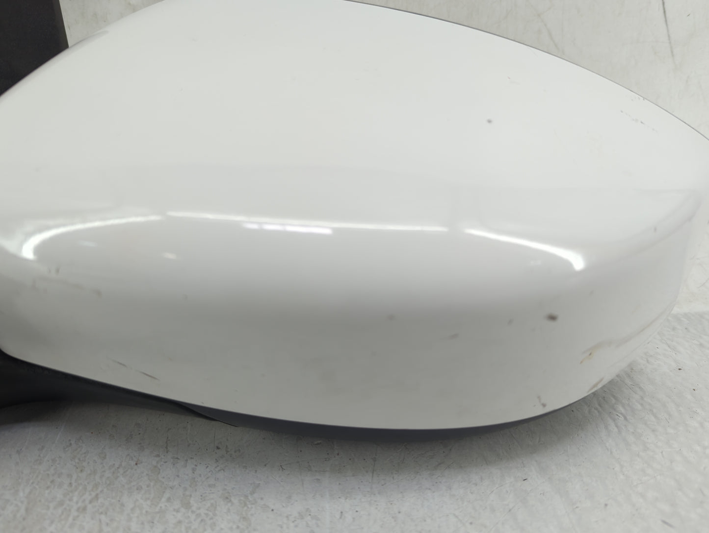 2016-2019 Nissan Sentra Driver Side View Mirror - Left Door Mirror OEM Used - Oemusedautoparts1.com