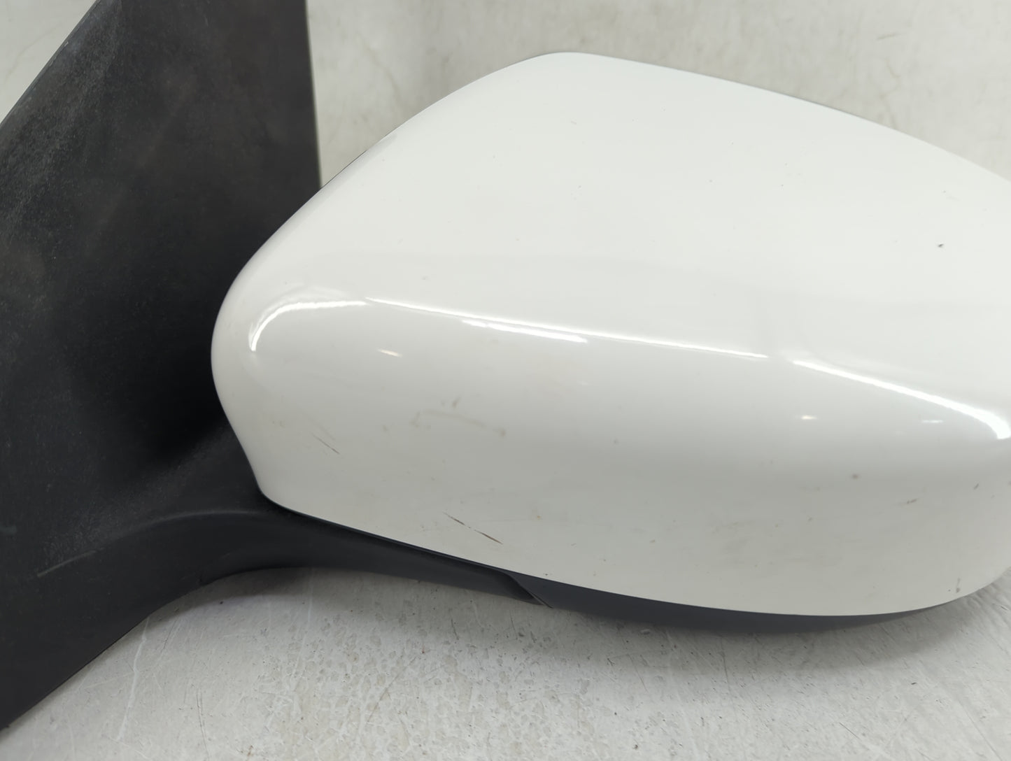 2016-2019 Nissan Sentra Driver Side View Mirror - Left Door Mirror OEM Used - Oemusedautoparts1.com