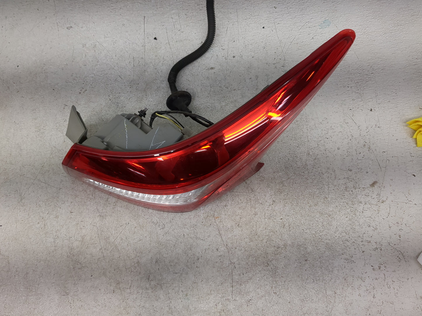2016-2019 Nissan Sentra Tail Light Assembly Passenger Right OEM Fits Fits 2016 2017 2018 2019 OEM Used Auto Parts - Oemuseda