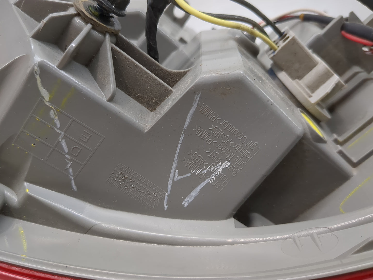 2016-2019 Nissan Sentra Tail Light Assembly Passenger Right OEM Fits Fits 2016 2017 2018 2019 OEM Used Auto Parts - Oemuseda