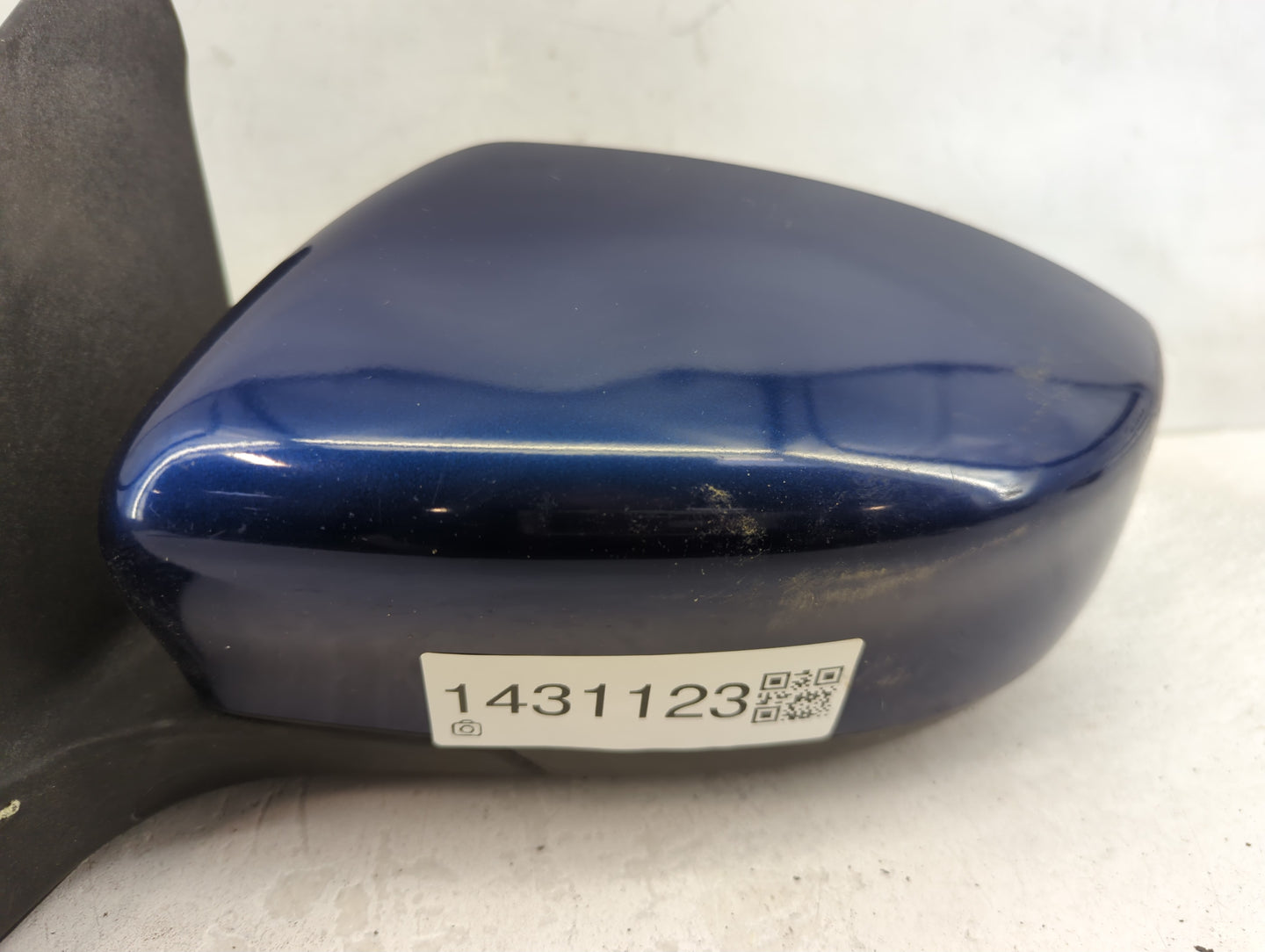 2016-2019 Nissan Sentra Driver Side View Mirror - Left Door Mirror OEM Used - Oemusedautoparts1.com