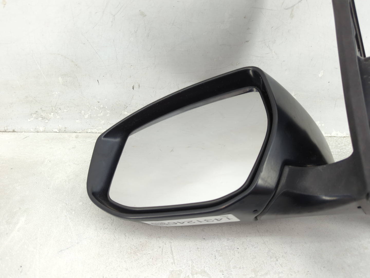 2016-2019 Nissan Sentra Driver Side View Mirror - Left Door Mirror OEM Used - Oemusedautoparts1.com