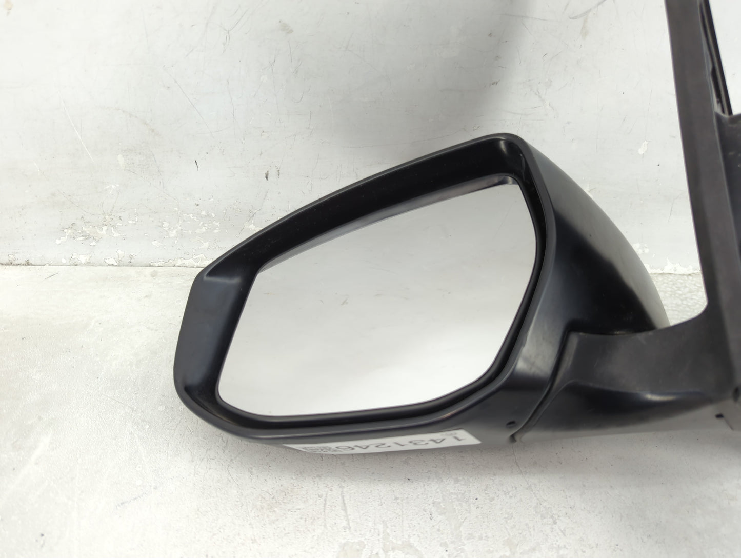 2016-2019 Nissan Sentra Driver Side View Mirror - Left Door Mirror OEM Used - Oemusedautoparts1.com