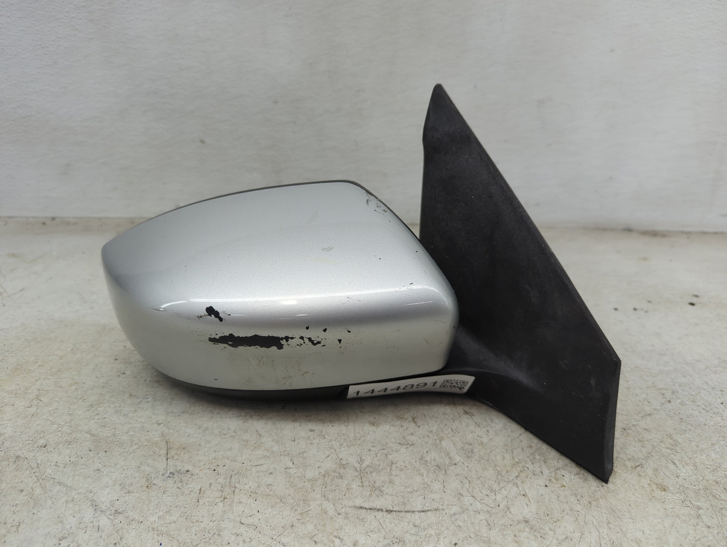 2016-2019 Nissan Sentra Passenger Side View Mirror - Right Door Mirror OEM Used - Oemusedautoparts1.com