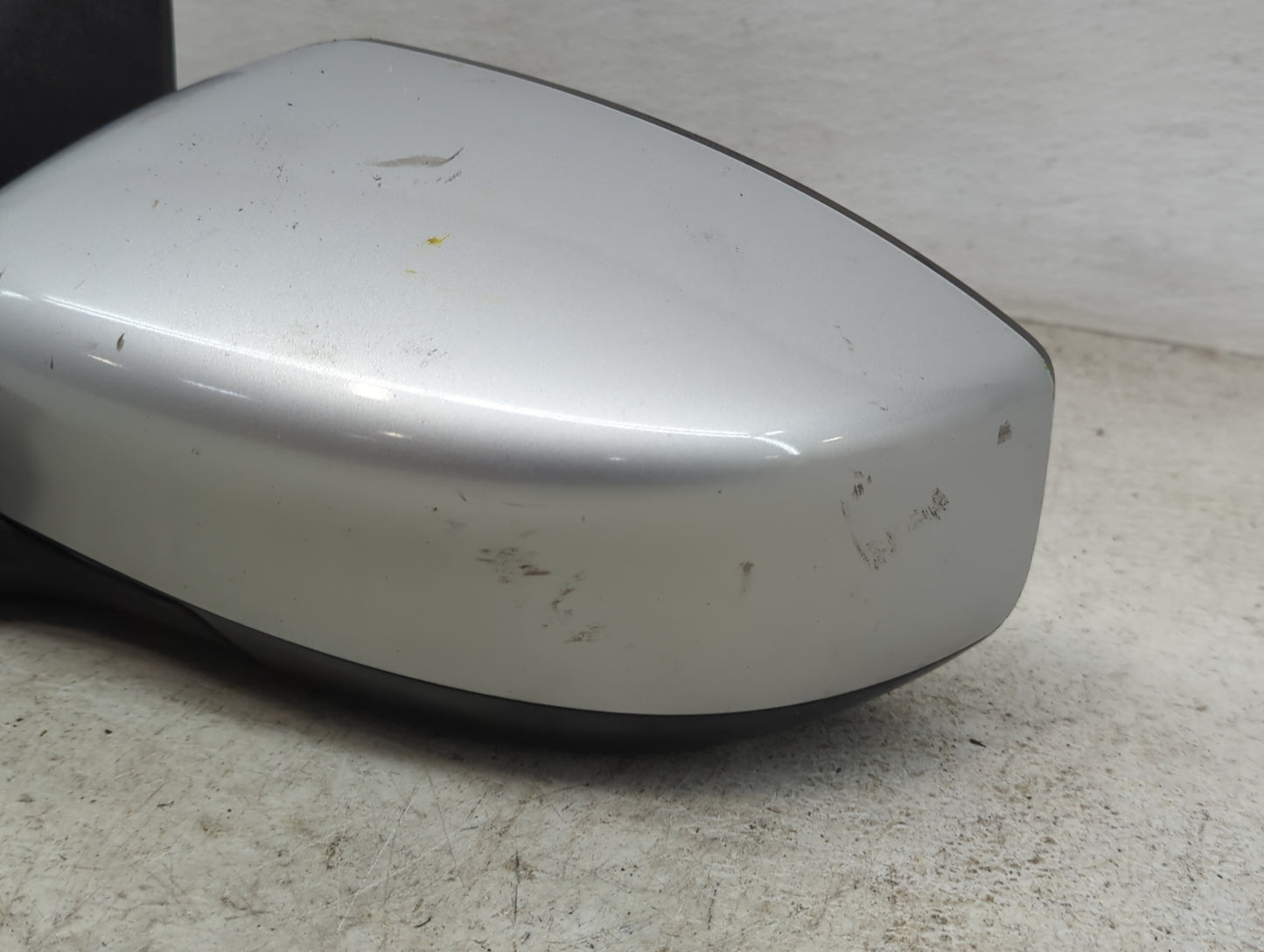 2016-2019 Nissan Sentra Driver Side View Mirror - Left Door Mirror OEM Used - Oemusedautoparts1.com