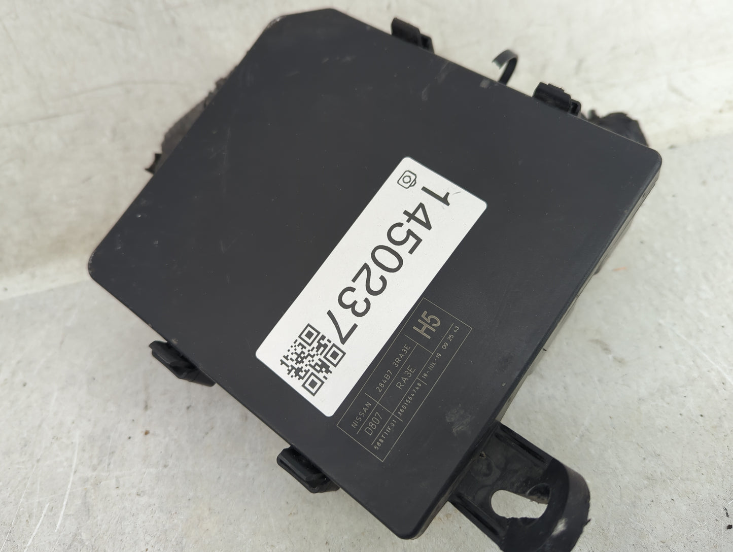 2013-2019 Nissan Sentra Fusebox Fuse Box Panel Relay Module Fits Fits 2013 2014 2015 2016 2017 2018 2019 OEM Used Auto Parts