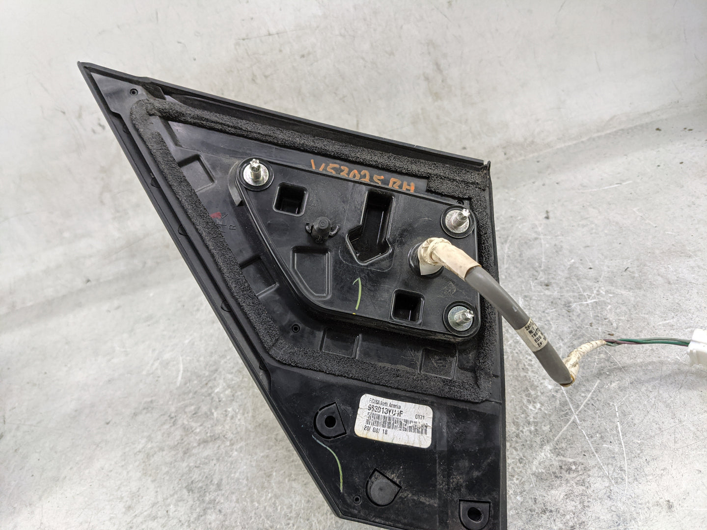 2016-2019 Nissan Sentra Passenger Side View Mirror - Right Door Mirror OEM Used - Oemusedautoparts1.com