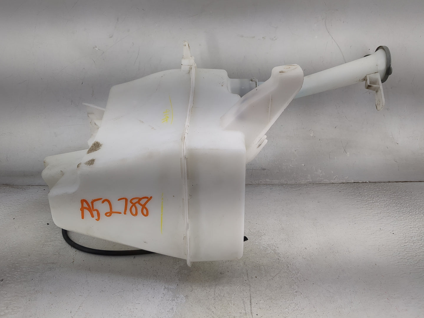 2016-2019 Nissan Sentra Windshield Washer Fluid Reservoir Bottle Oem 1474109 - Oemusedautoparts1.com