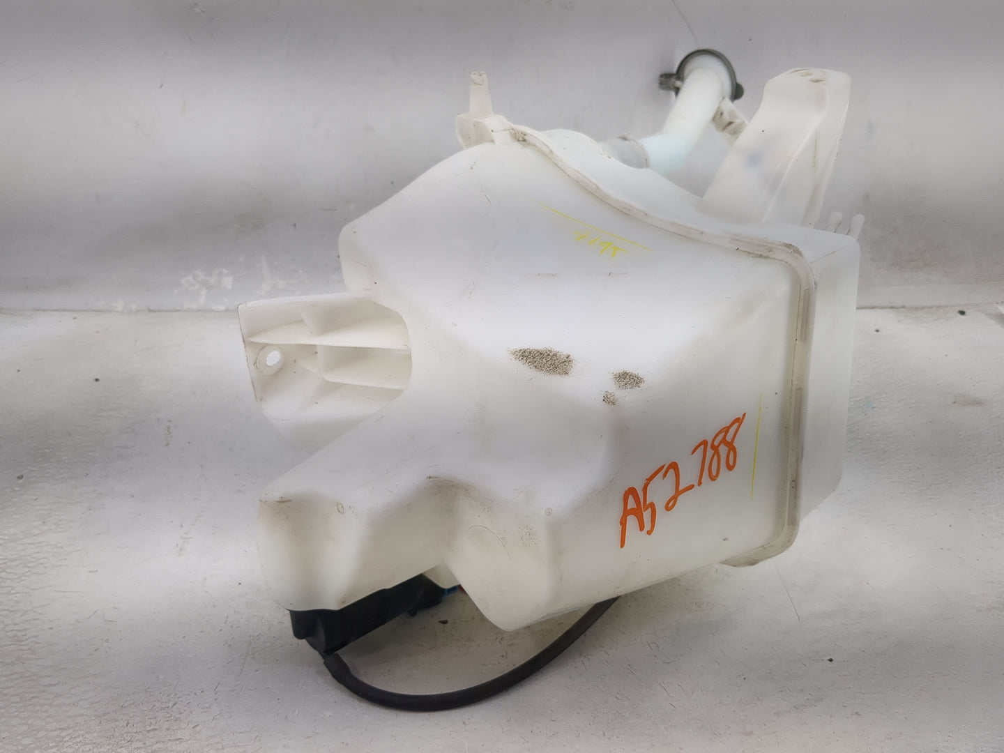 2016-2019 Nissan Sentra Windshield Washer Fluid Reservoir Bottle Oem 1474109 - Oemusedautoparts1.com
