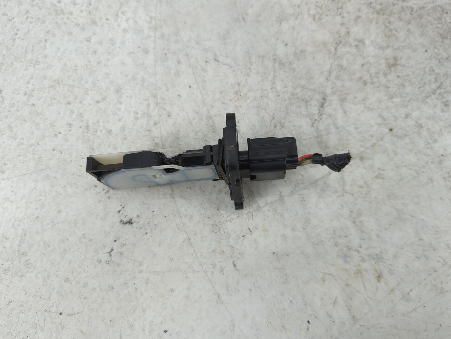 2016-2019 Nissan Sentra Mass Air Flow Meter Maf 1485998 - Oemusedautoparts1.com