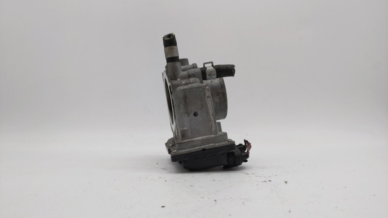 2013-2019 Nissan Sentra Throttle Body P/N:3RA60-01 C 3RA60-01 E, 3RA60-01 D Fits Fits 2013 2014 2015 2016 2017 2018 2019 OEM