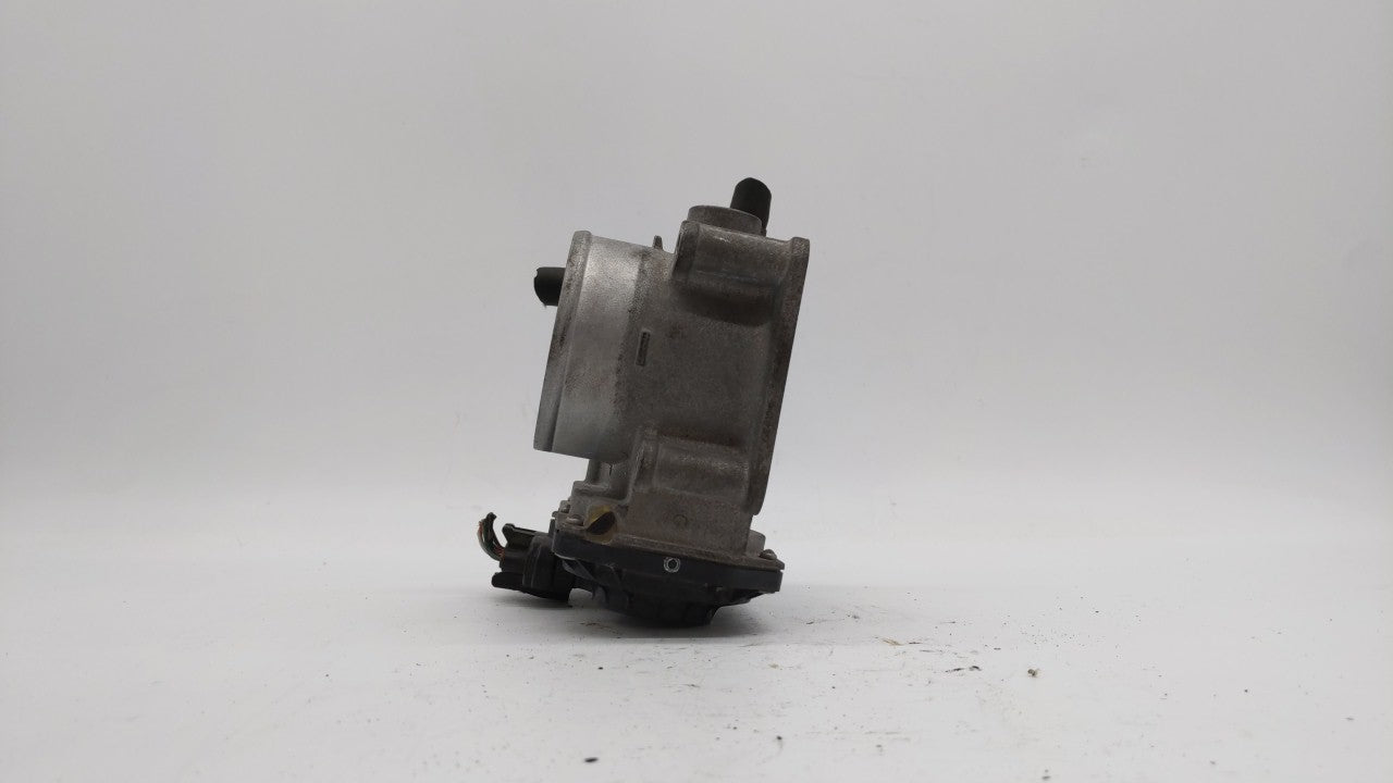 2013-2019 Nissan Sentra Throttle Body P/N:3RA60-01 C 3RA60-01 E, 3RA60-01 D Fits Fits 2013 2014 2015 2016 2017 2018 2019 OEM