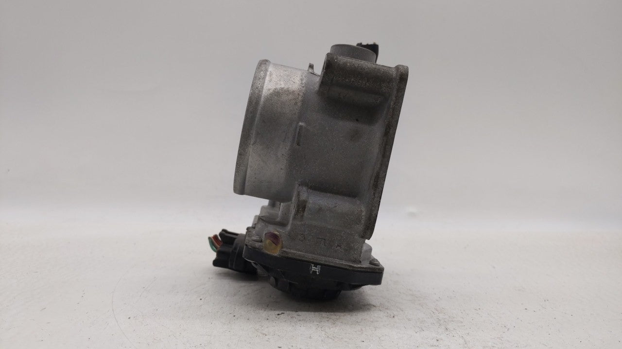2013-2019 Nissan Sentra Throttle Body P/N:3RA60-01 C 3RA60-01 E, 3RA60-01 D Fits Fits 2013 2014 2015 2016 2017 2018 2019 OEM