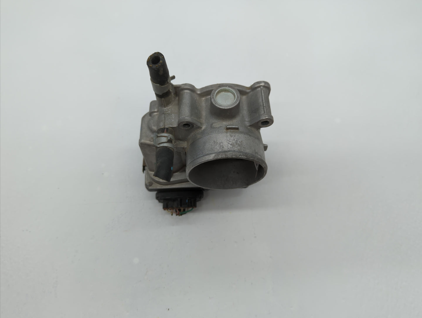 2013-2019 Nissan Sentra Throttle Body P/N:3RA60-01 C 3RA60-01 E, 3RA60-01 D Fits Fits 2013 2014 2015 2016 2017 2018 2019 OEM