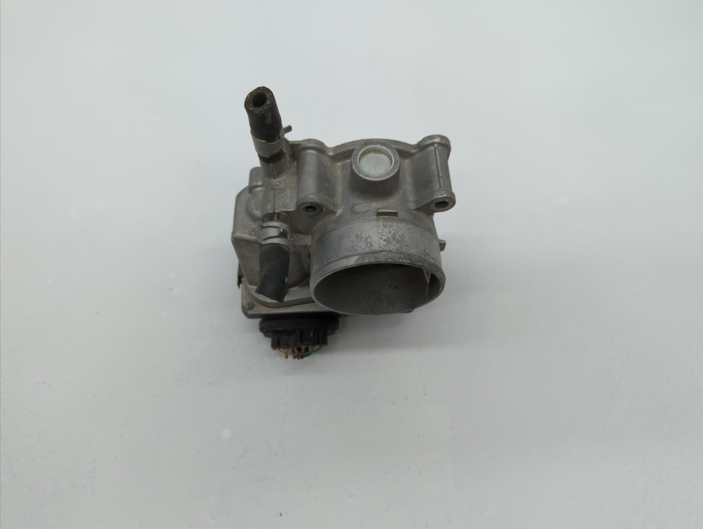 2013-2019 Nissan Sentra Throttle Body P/N:3RA60-01 C 3RA60-01 E, 3RA60-01 D Fits Fits 2013 2014 2015 2016 2017 2018 2019 OEM