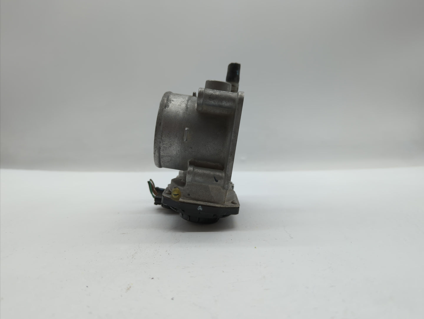 2013-2019 Nissan Sentra Throttle Body P/N:3RA60-01 C 3RA60-01 E, 3RA60-01 D Fits Fits 2013 2014 2015 2016 2017 2018 2019 OEM