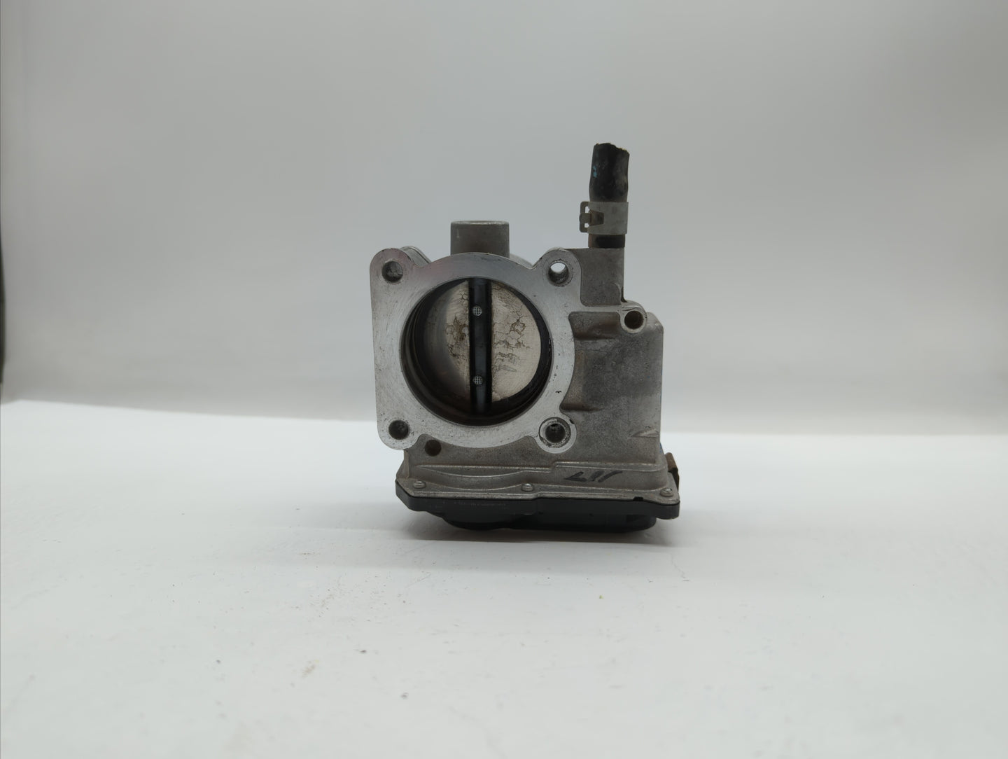 2013-2019 Nissan Sentra Throttle Body P/N:3RA60-01 C 3RA60-01 E, 3RA60-01 D Fits Fits 2013 2014 2015 2016 2017 2018 2019 OEM