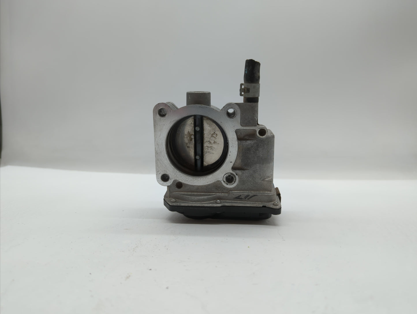 2013-2019 Nissan Sentra Throttle Body P/N:3RA60-01 C 3RA60-01 E, 3RA60-01 D Fits Fits 2013 2014 2015 2016 2017 2018 2019 OEM
